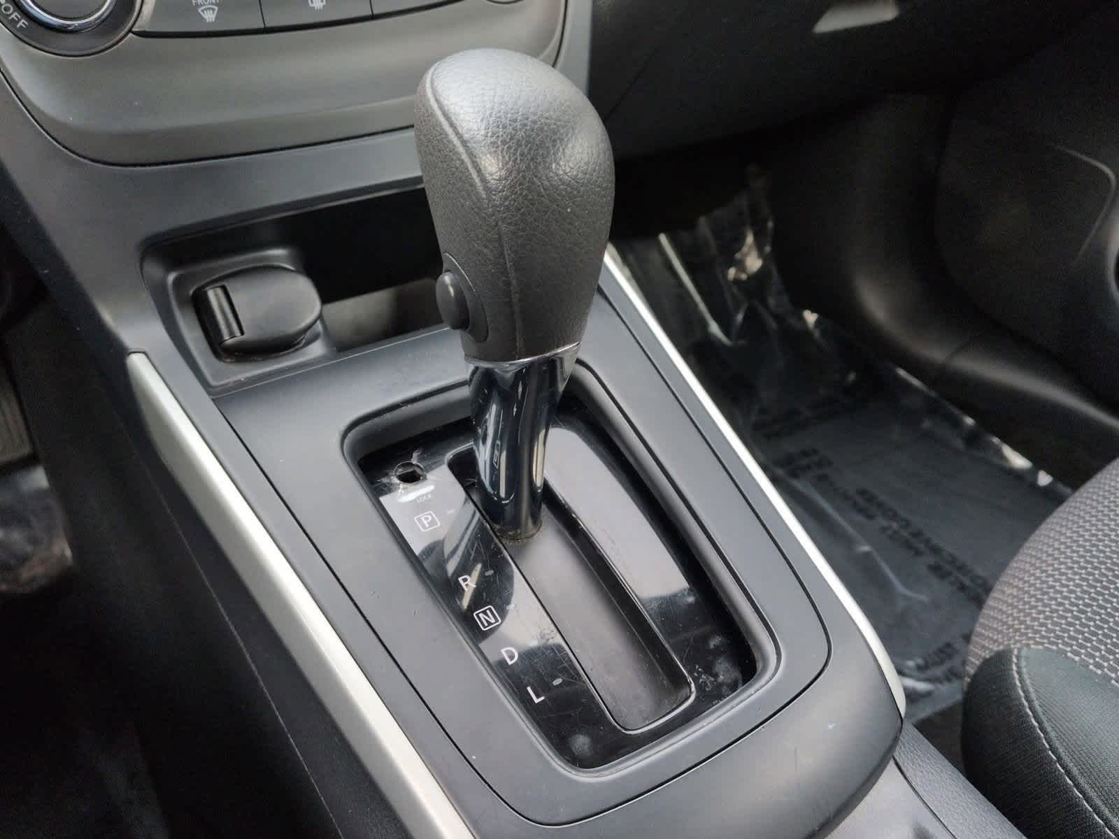 Thumbnail: 2019 Nissan Sentra - 32