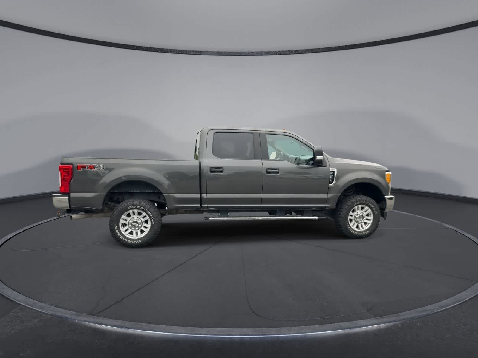 Thumbnail: 2017 Ford F-250 - 9