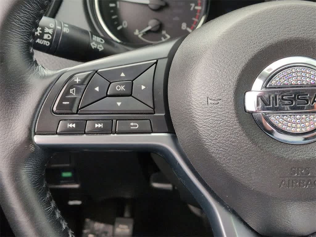 Thumbnail: 2017 Nissan Rogue Sport - 24