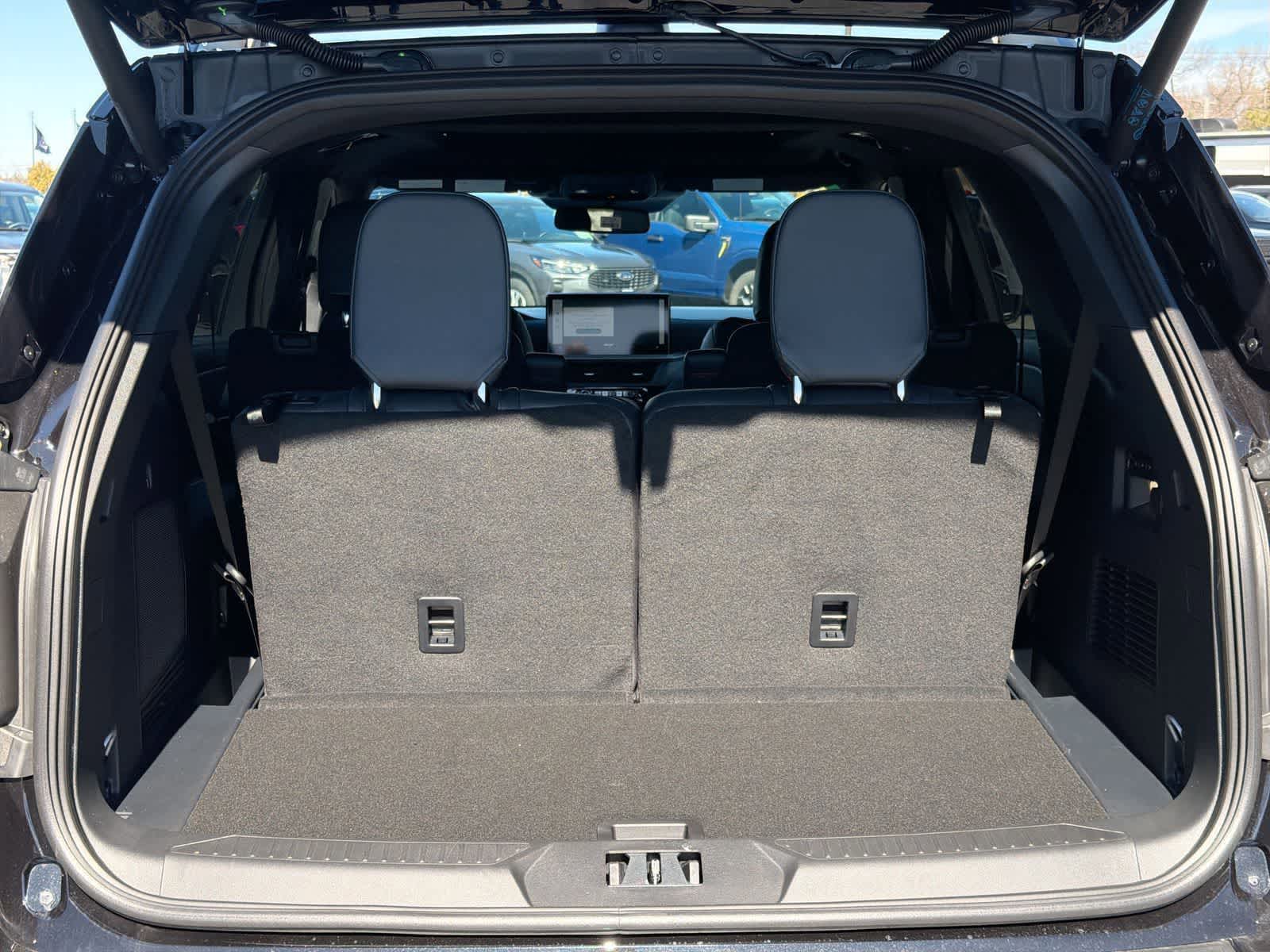 Thumbnail: 2026 Ford Explorer - 36