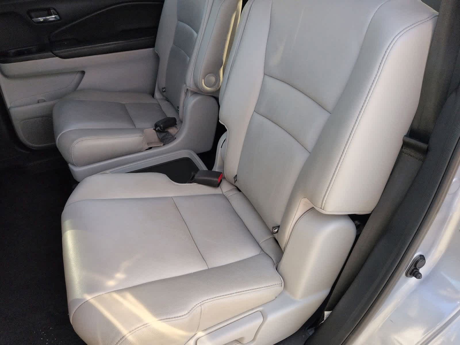 Thumbnail: 2020 Honda Pilot - 21