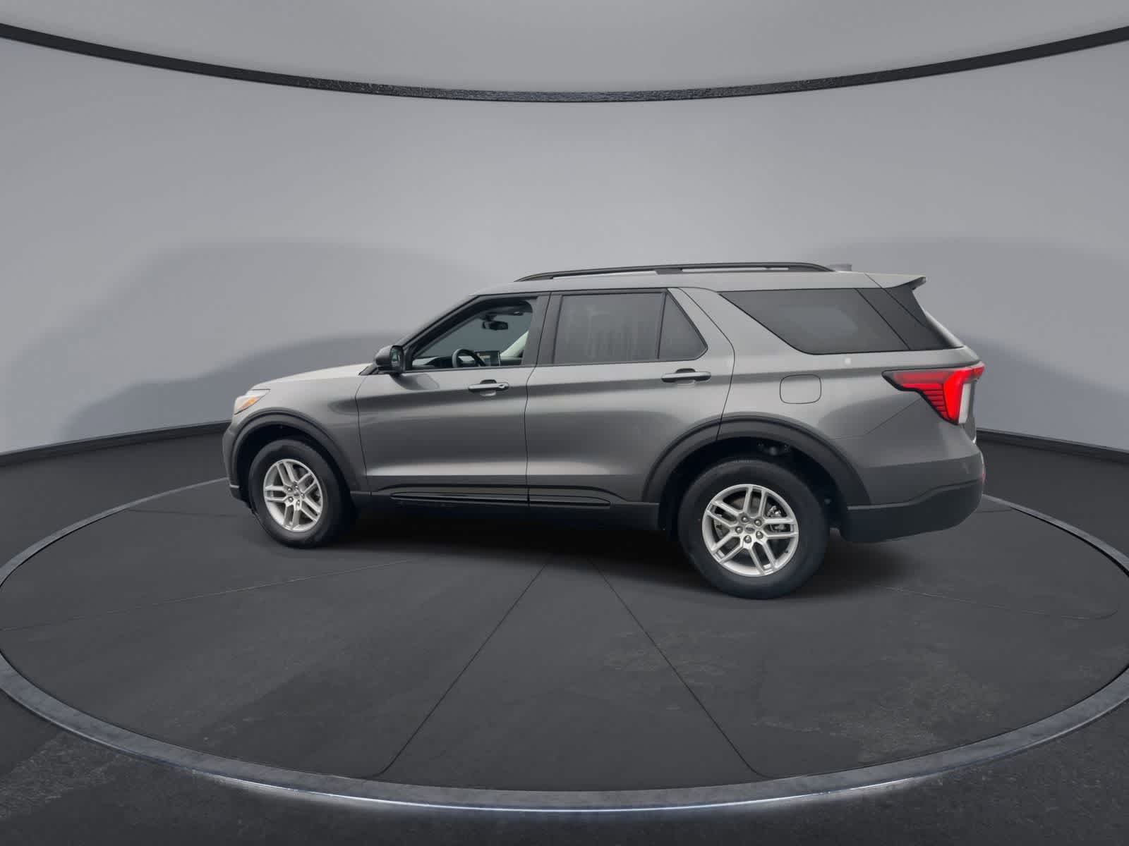 Thumbnail: 2026 Ford Explorer - 5