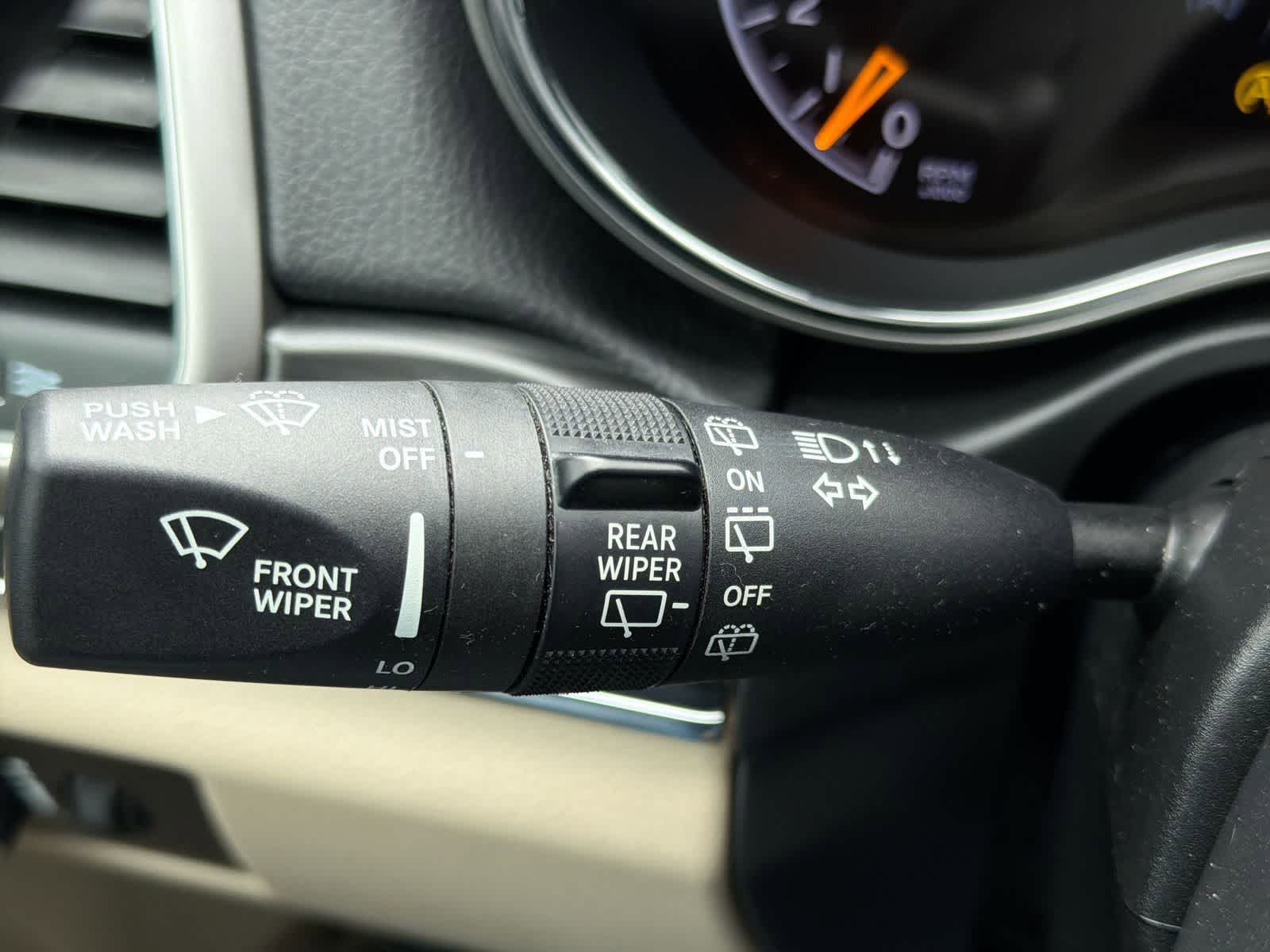 Thumbnail: 2020 Jeep Grand Cherokee - 28