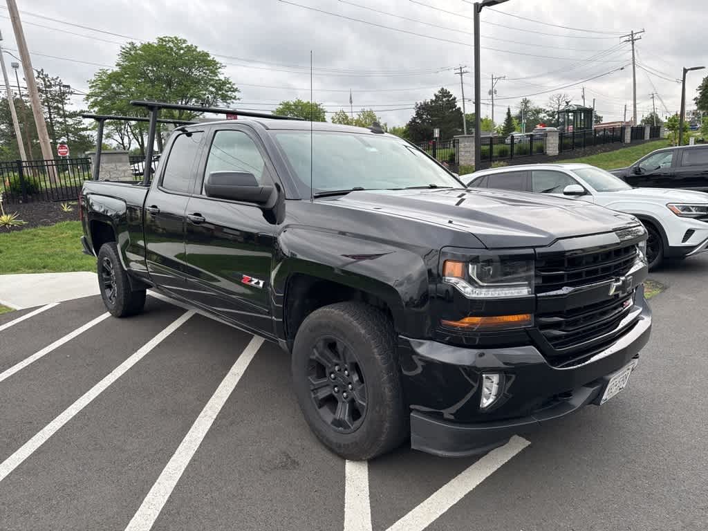 Thumbnail: 2017 Chevrolet Silverado 1500 - 2