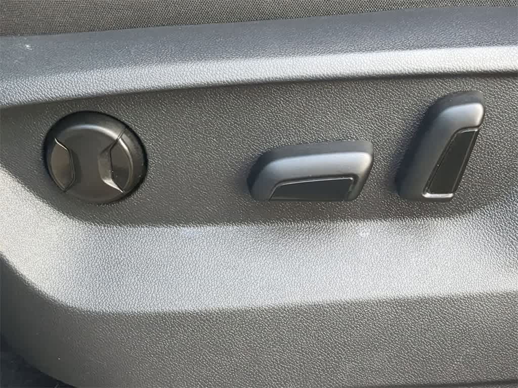 2020 Volkswagen Atlas SE 18