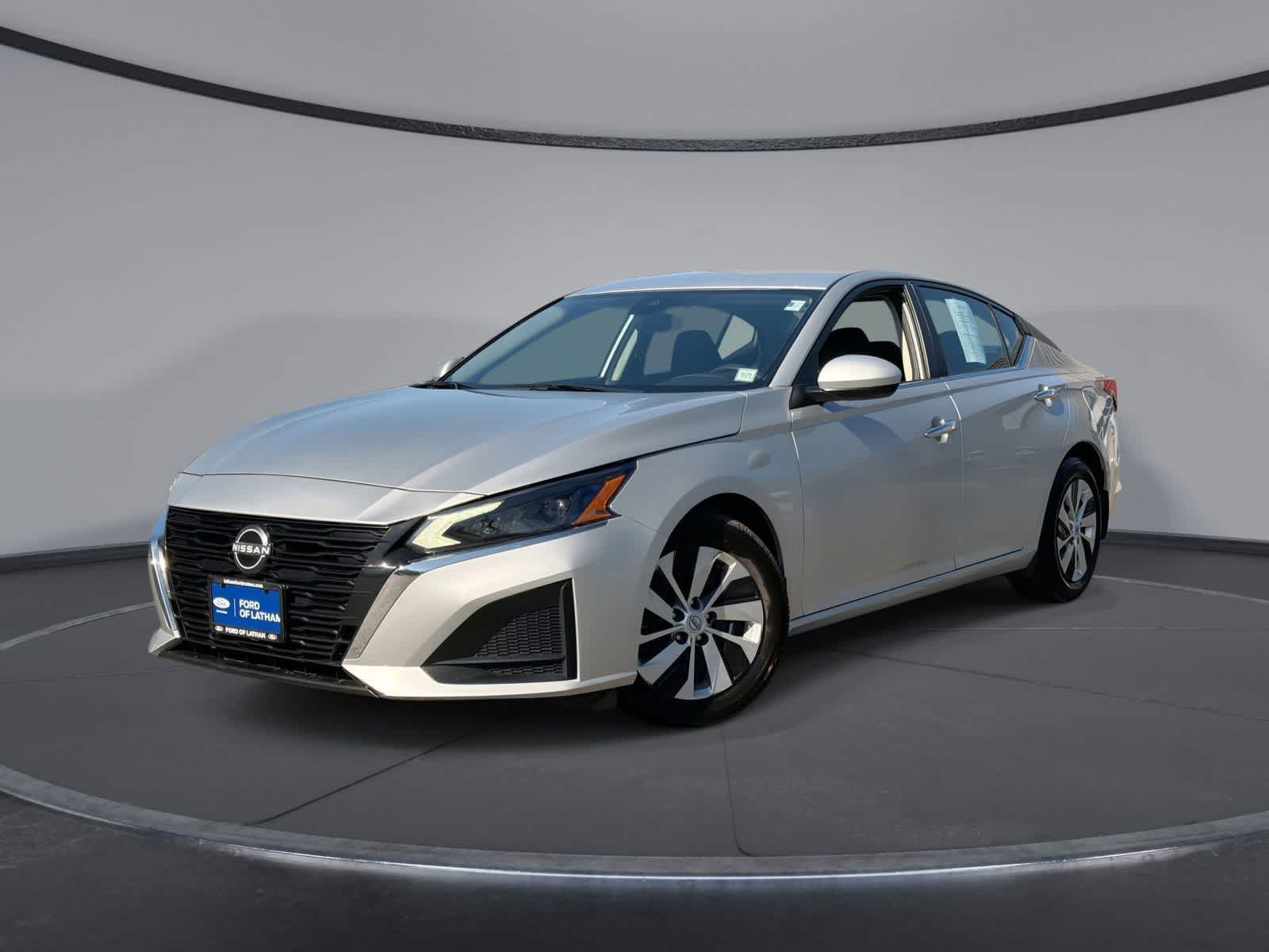 Thumbnail: 2023 Nissan Altima - 1