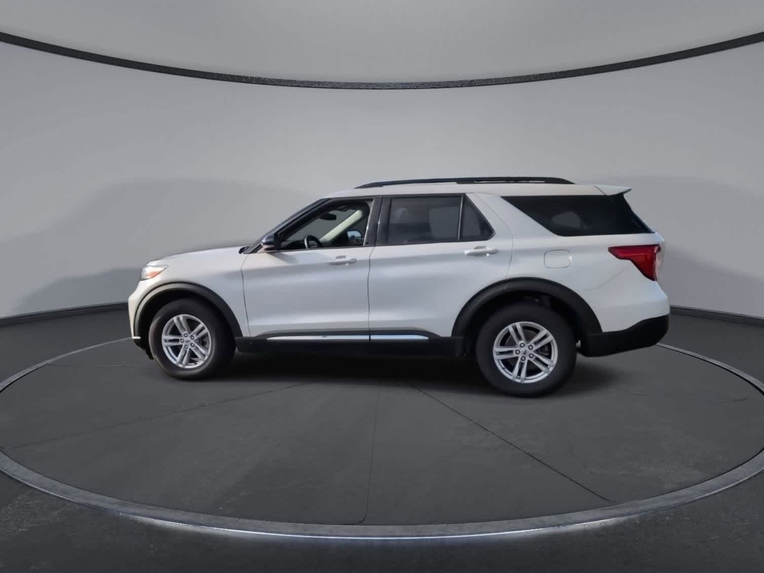Thumbnail: 2023 Ford Explorer - 6