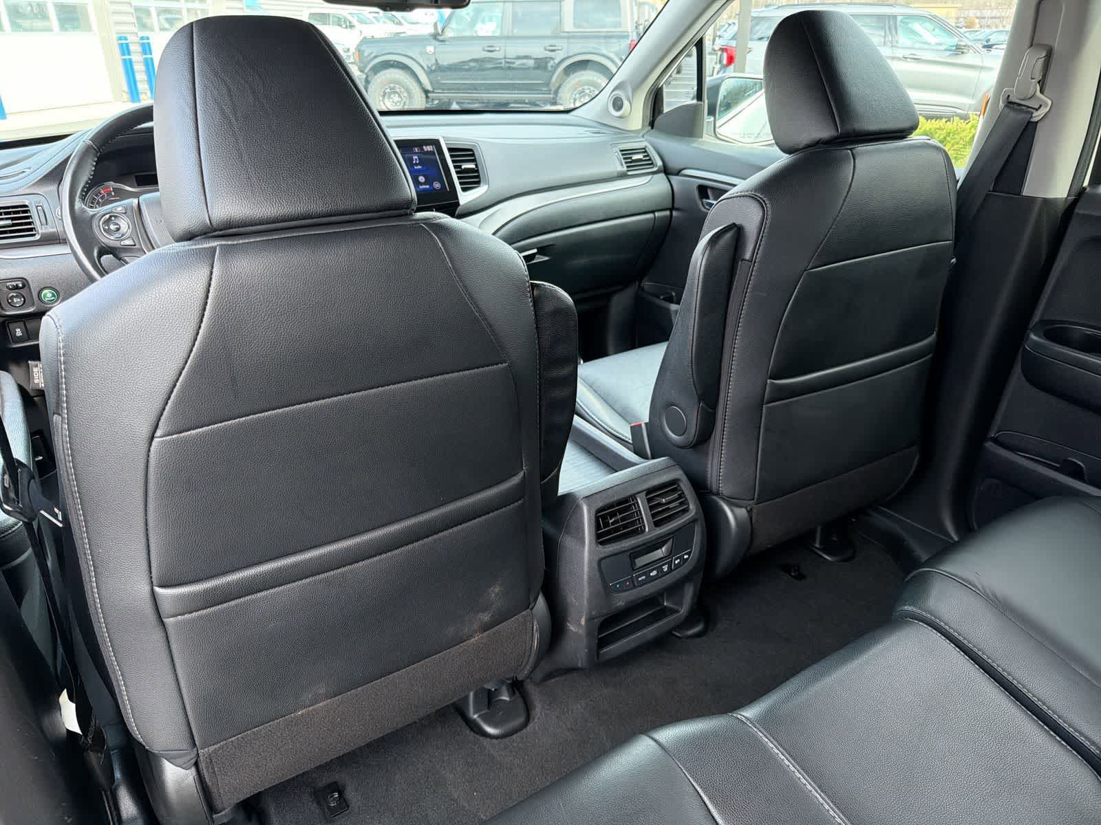 Thumbnail: 2018 Honda Pilot - 19
