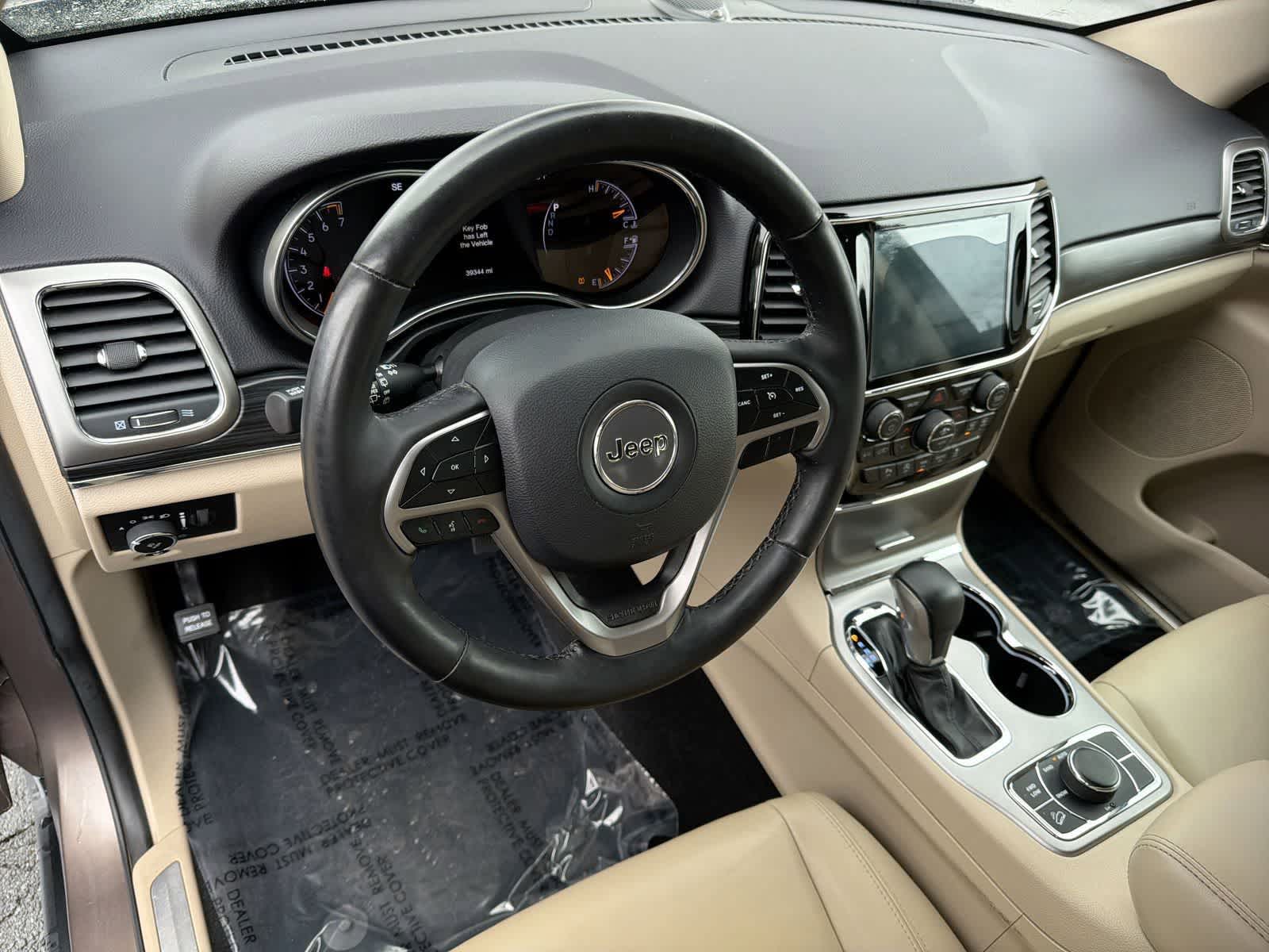 Thumbnail: 2020 Jeep Grand Cherokee - 10