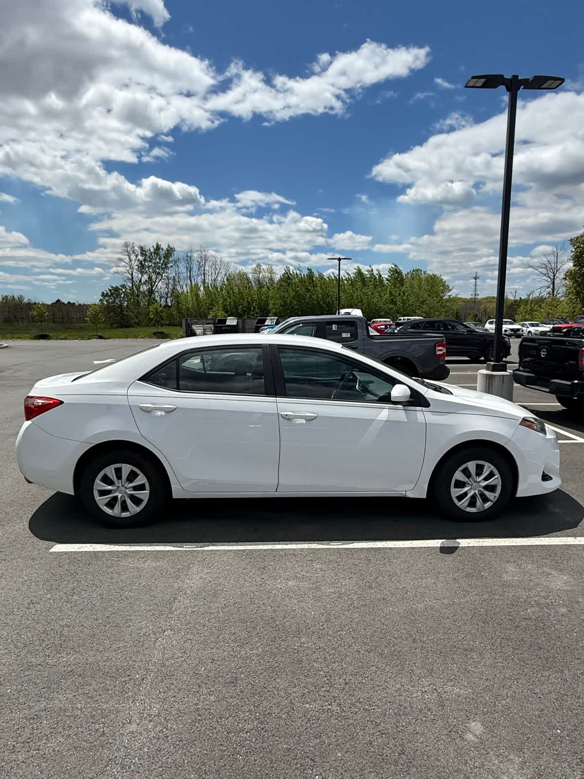 Thumbnail: 2017 Toyota Corolla - 5