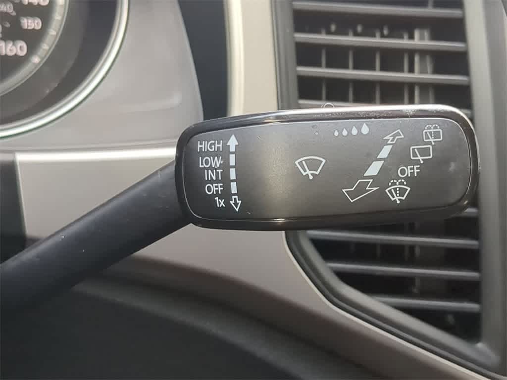2020 Volkswagen Atlas SE 28