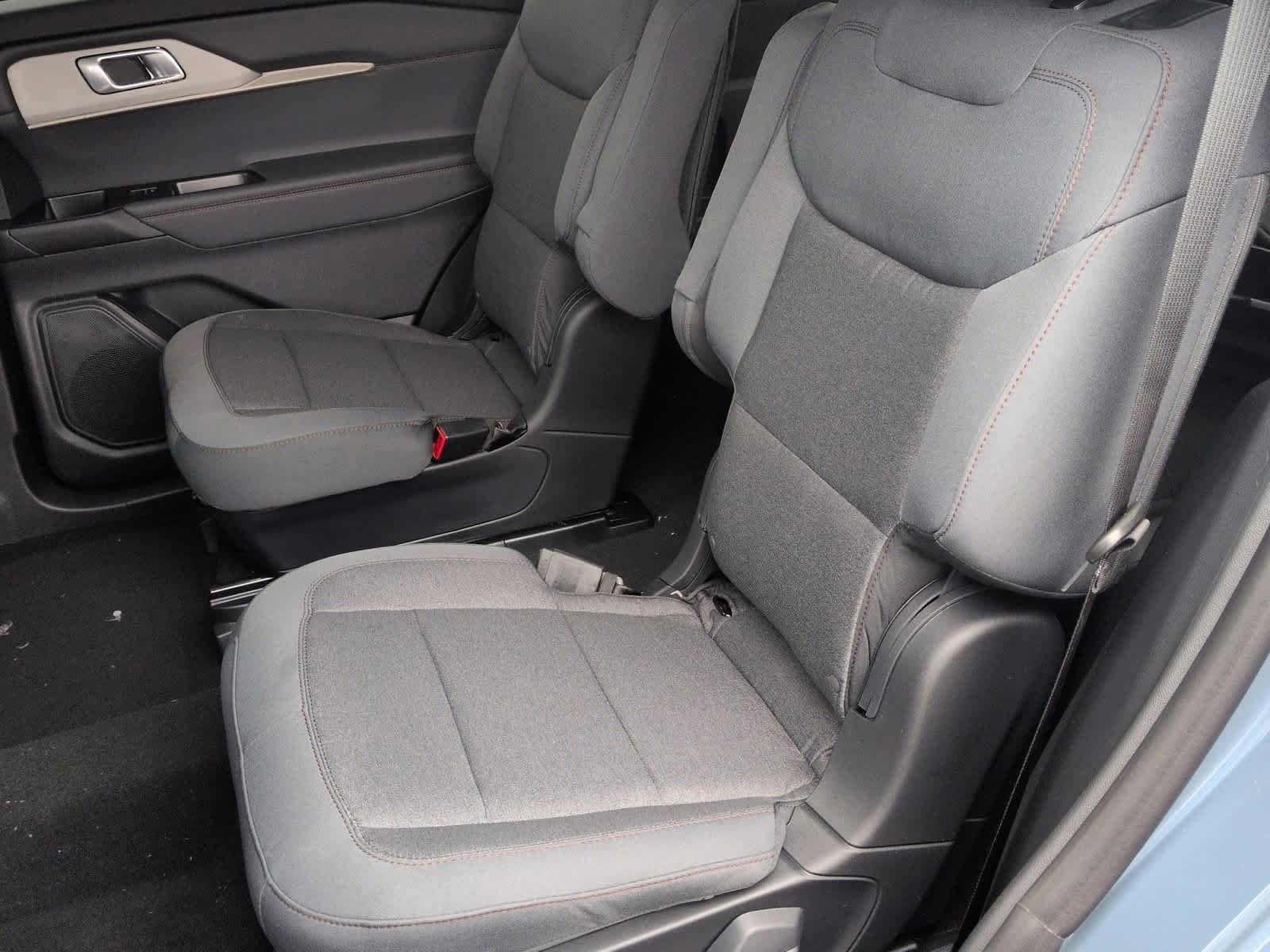 Thumbnail: 2026 Ford Explorer - 20