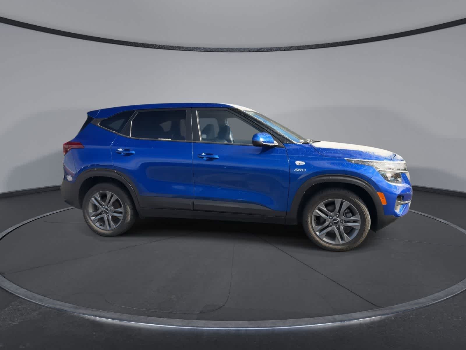 Thumbnail: 2022 Kia Seltos - 9