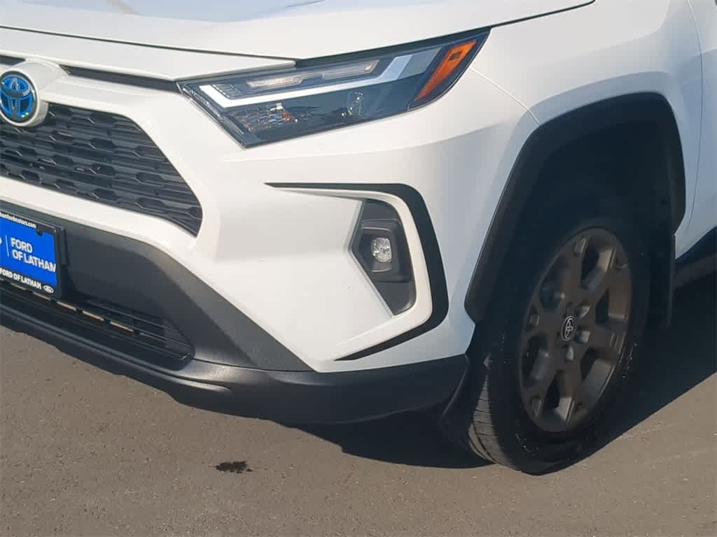 Thumbnail: 2023 Toyota RAV4 - 11