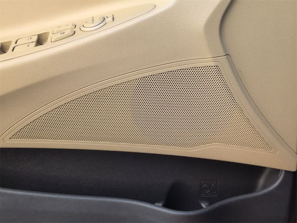Thumbnail: 2012 Hyundai Sonata - 28