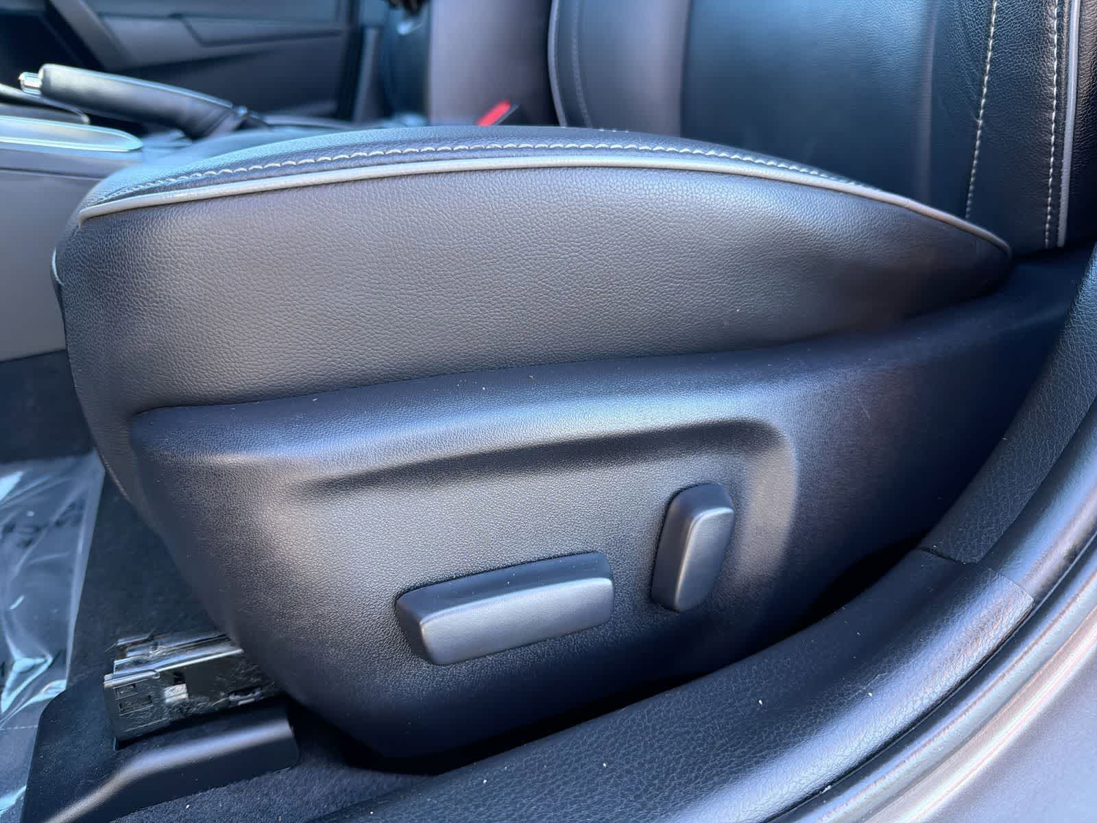 Thumbnail: 2019 Toyota Corolla - 18