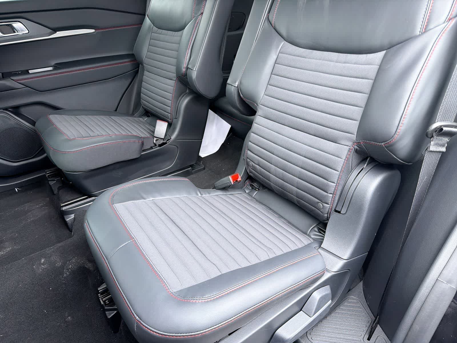 Thumbnail: 2026 Ford Explorer - 21