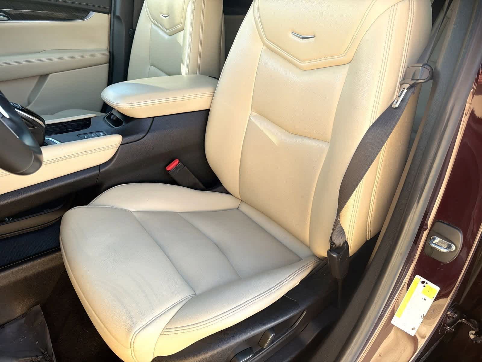 Thumbnail: 2018 Cadillac XT5 - 17