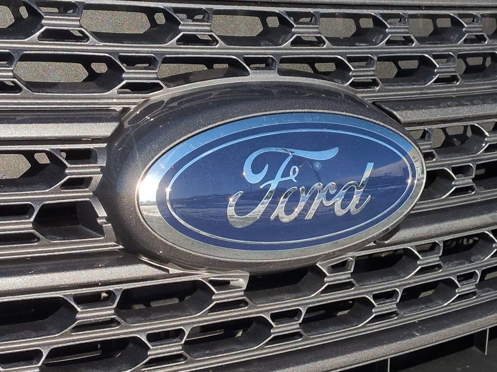 Thumbnail: 2022 Ford Explorer - 12