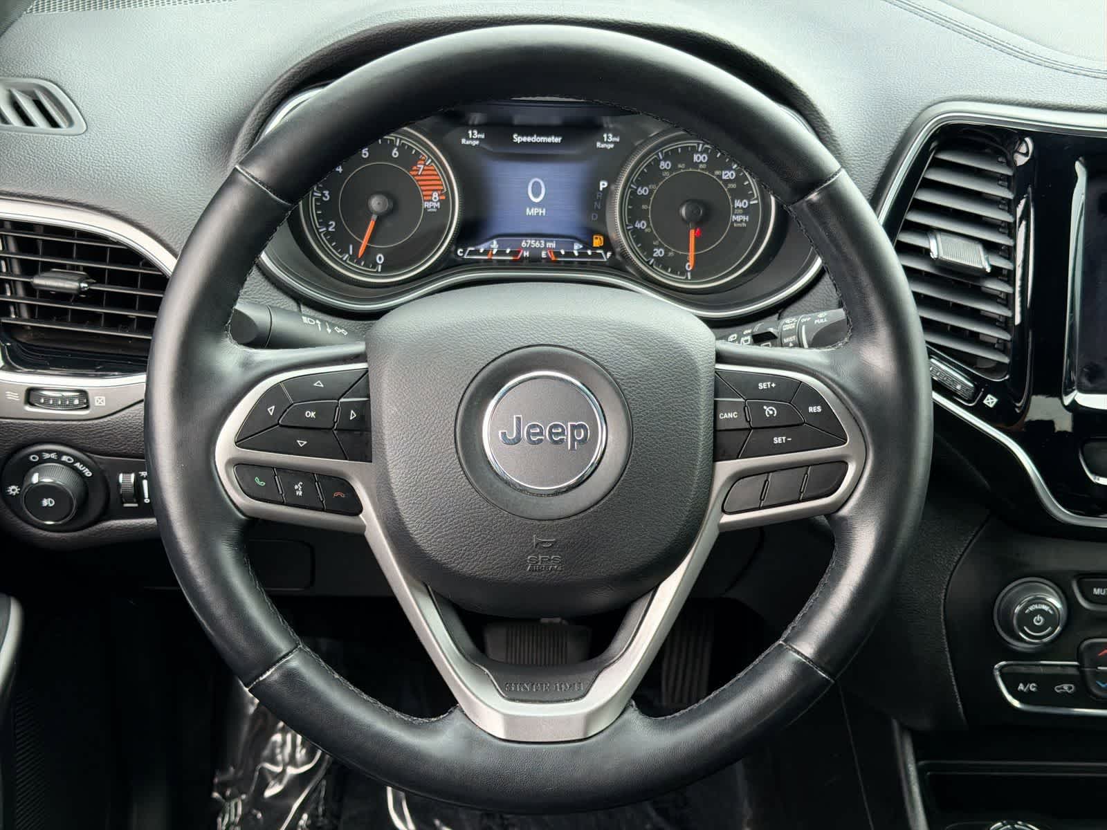 Thumbnail: 2019 Jeep Cherokee - 23