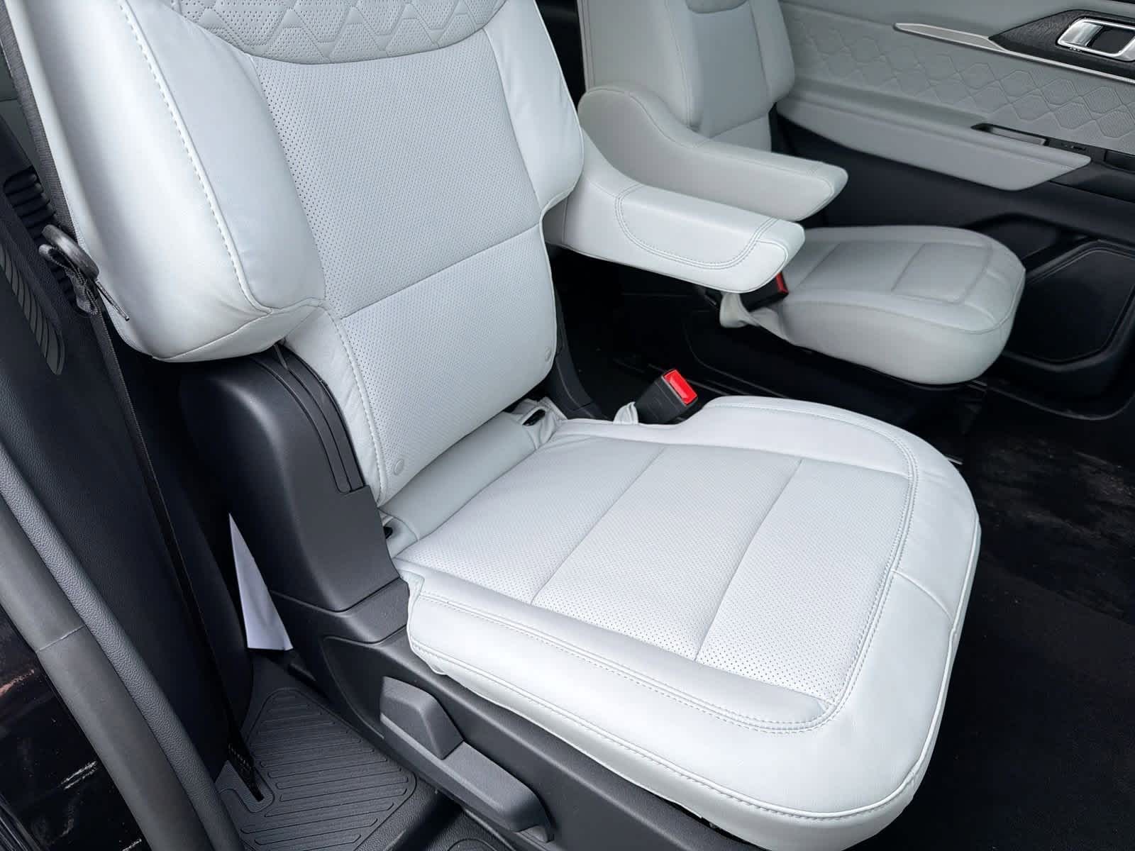 Thumbnail: 2026 Ford Explorer - 22