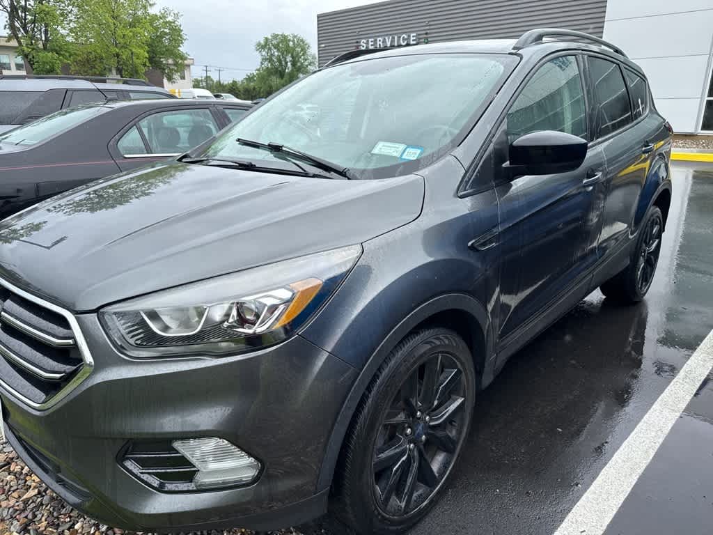 2019 Ford Escape SE Hero Image