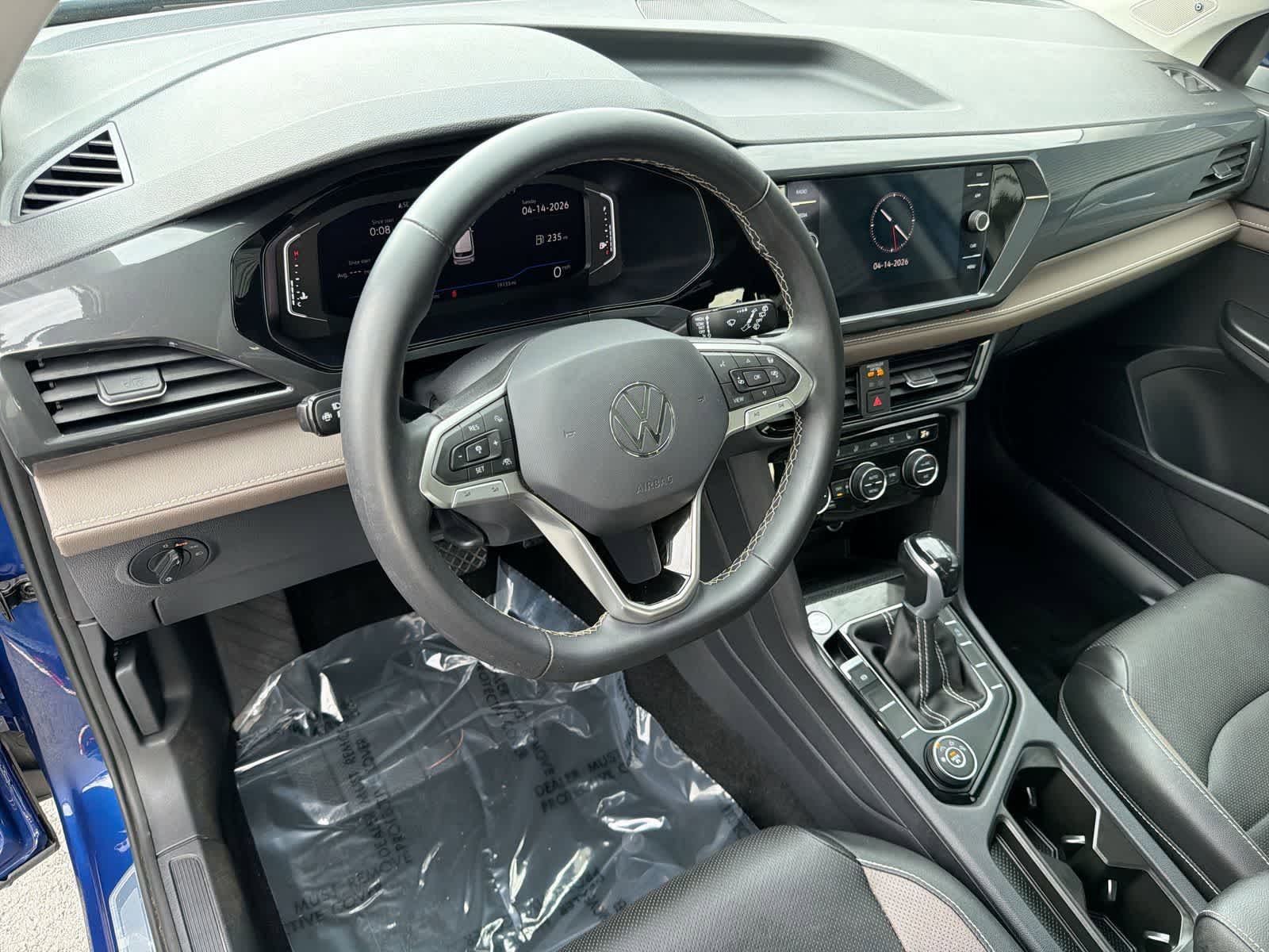 Thumbnail: 2023 Volkswagen Taos - 10