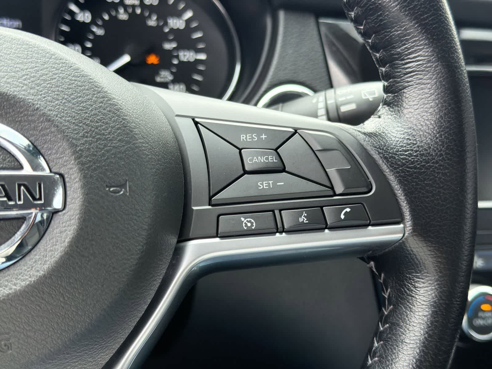 Thumbnail: 2020 Nissan Rogue - 25