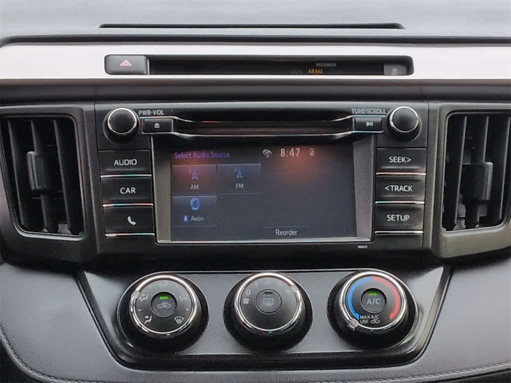 Thumbnail: 2016 Toyota RAV4 - 28