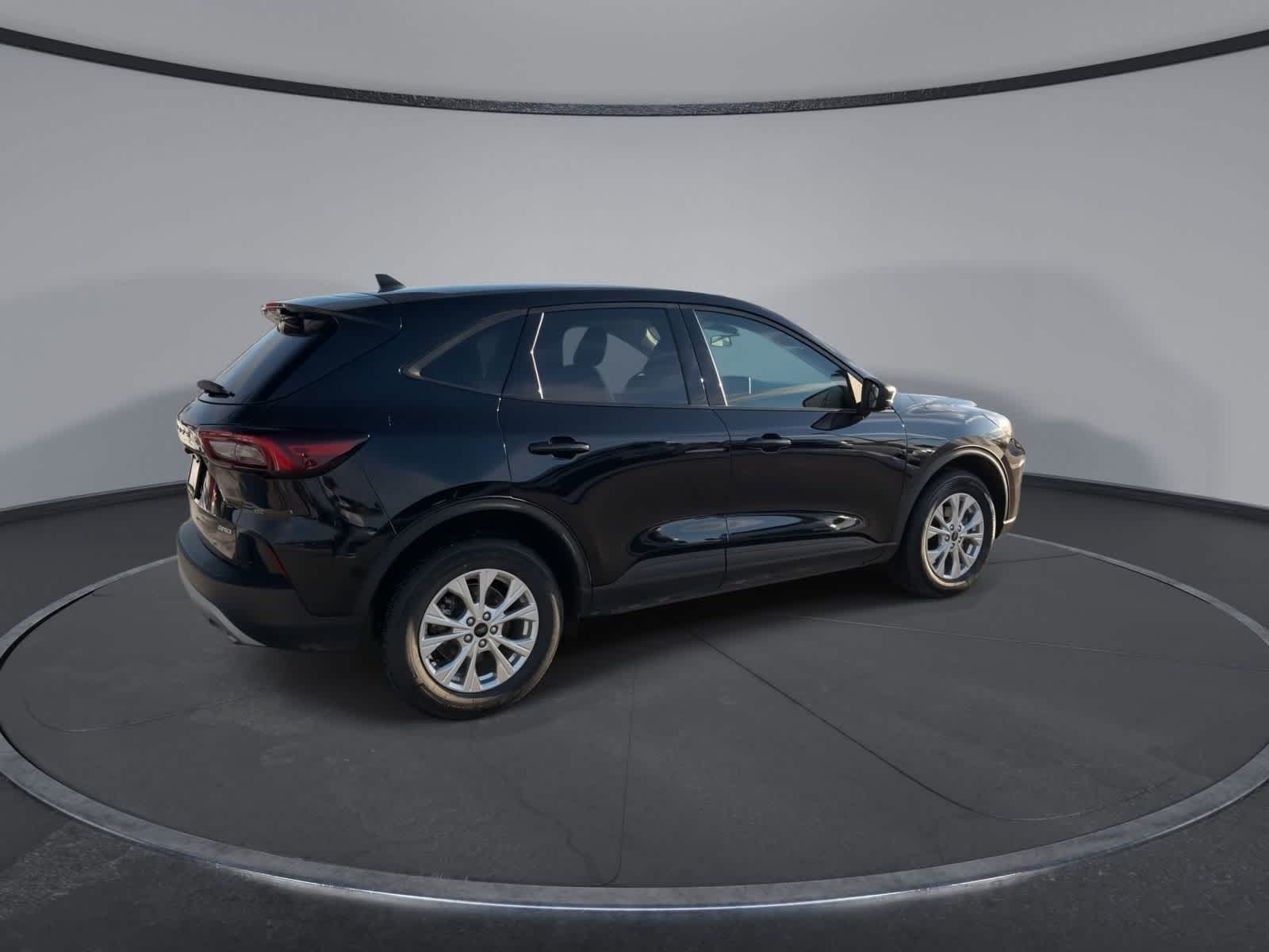 Thumbnail: 2025 Ford Escape - 8