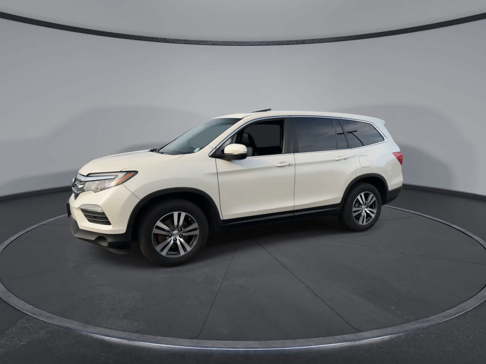 Thumbnail: 2018 Honda Pilot - 4