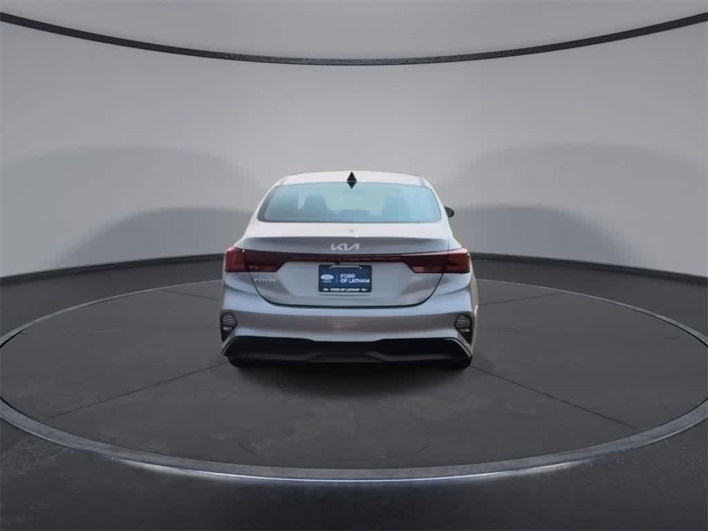 Thumbnail: 2022 Kia Forte - 7
