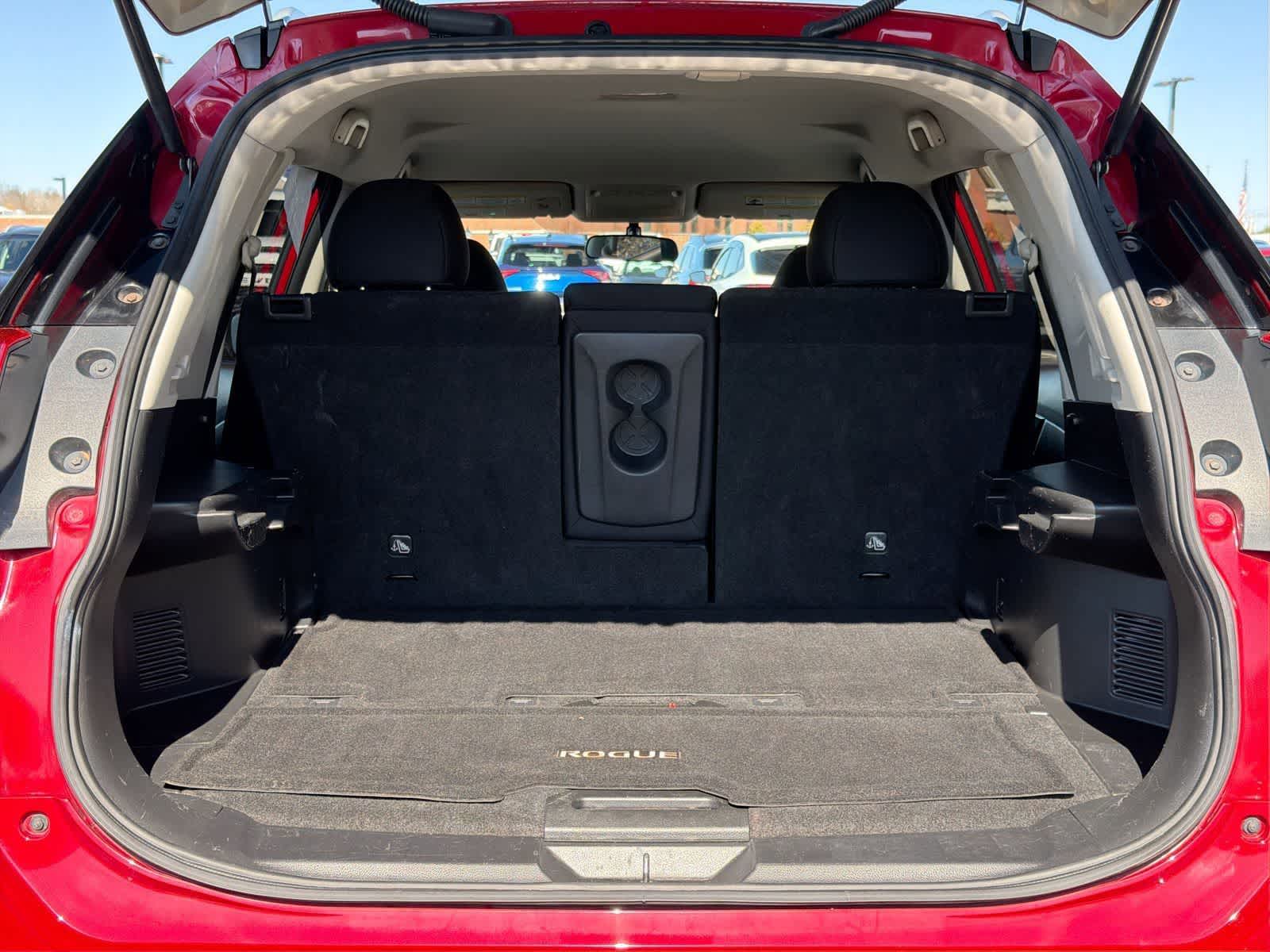 Thumbnail: 2017 Nissan Rogue - 34