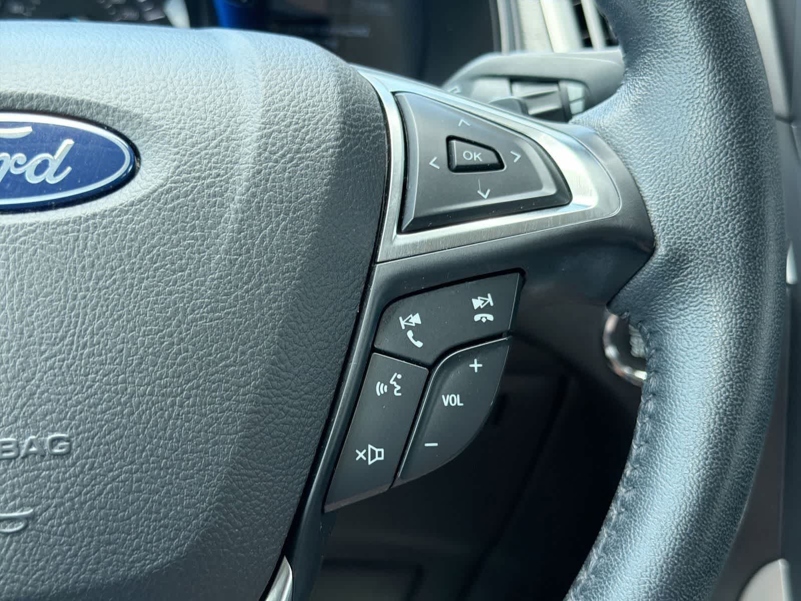 Thumbnail: 2022 Ford Edge - 26