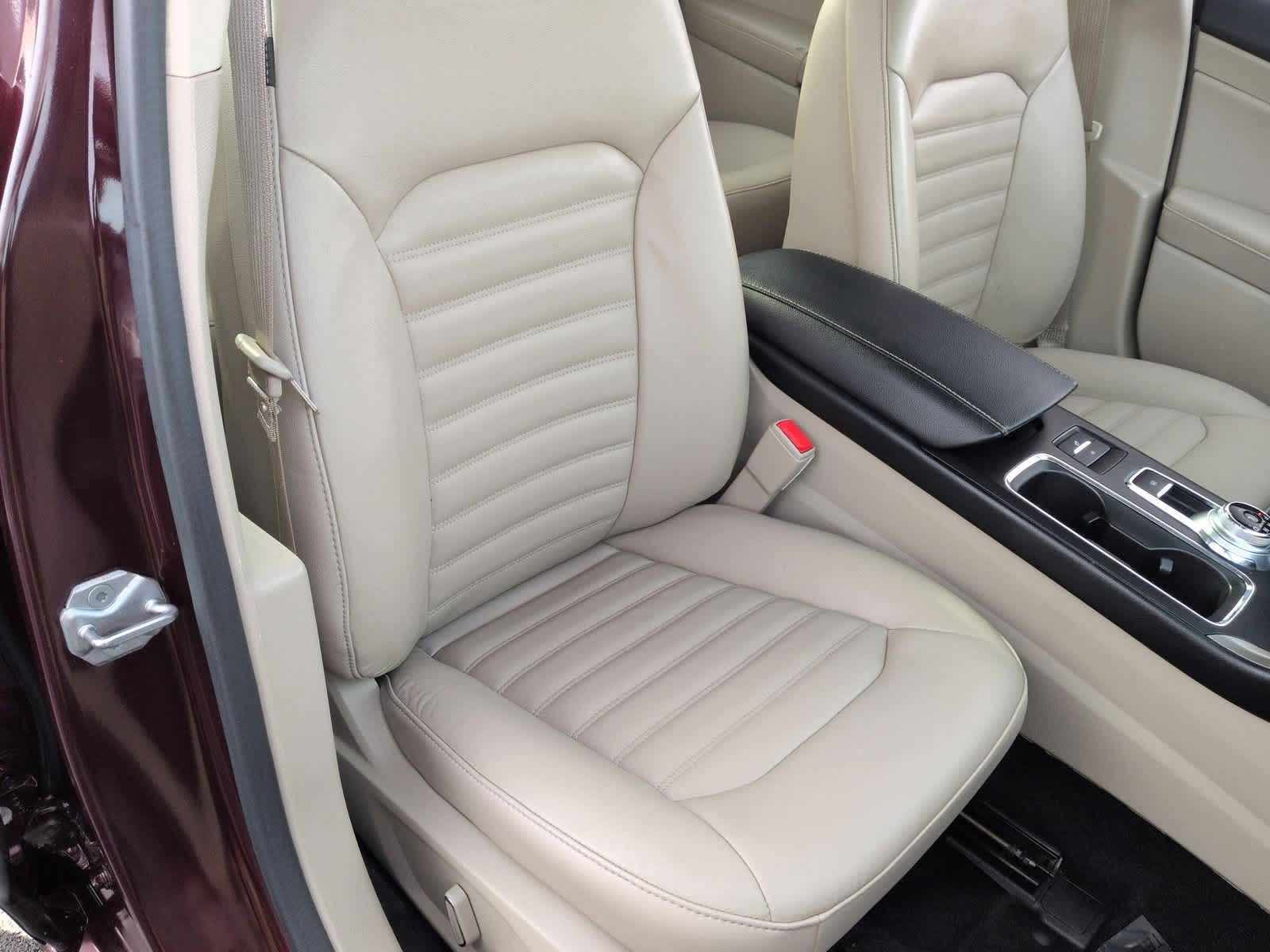 Thumbnail: 2017 Ford Fusion - 22