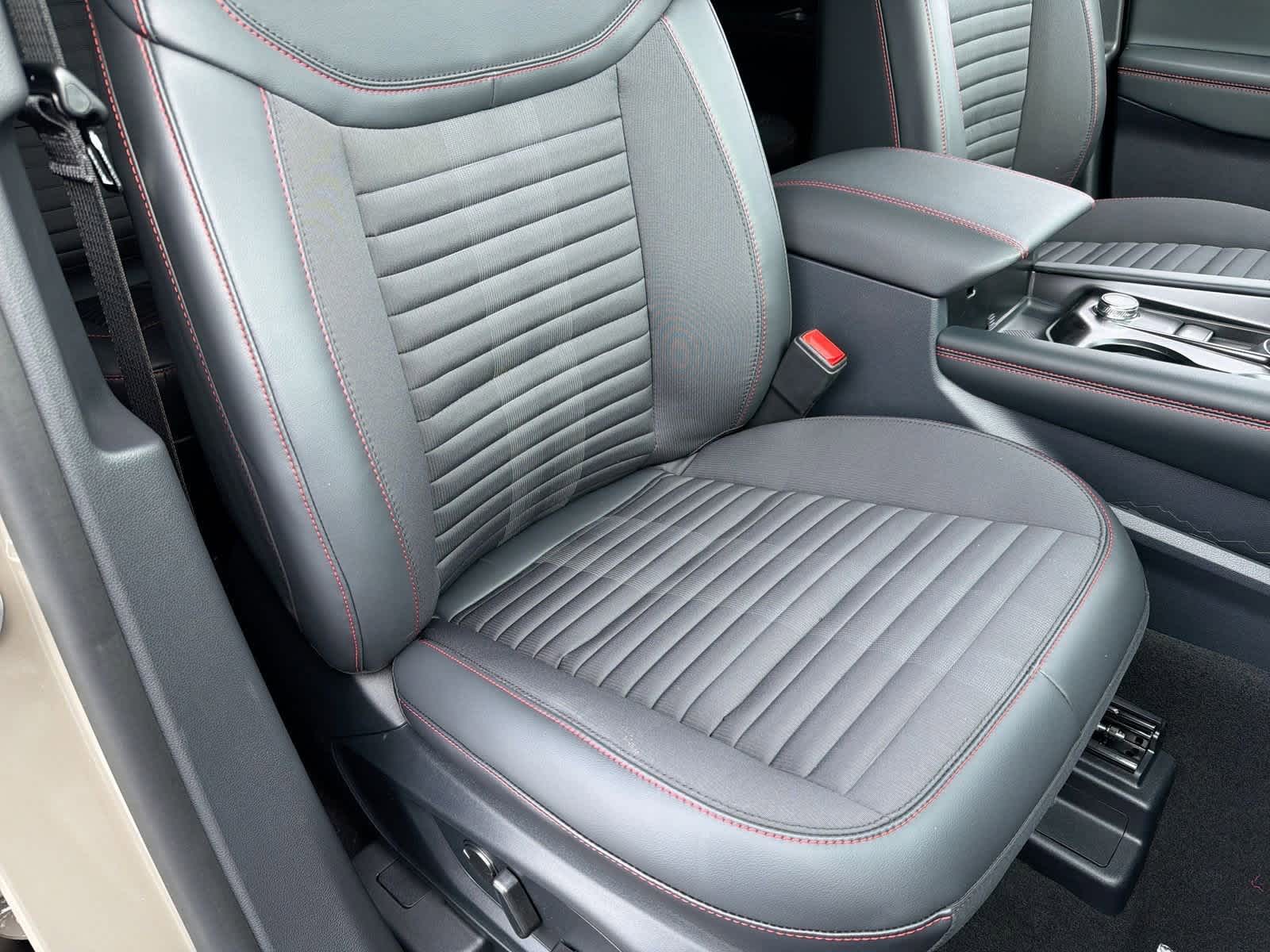 Thumbnail: 2026 Ford Explorer - 24