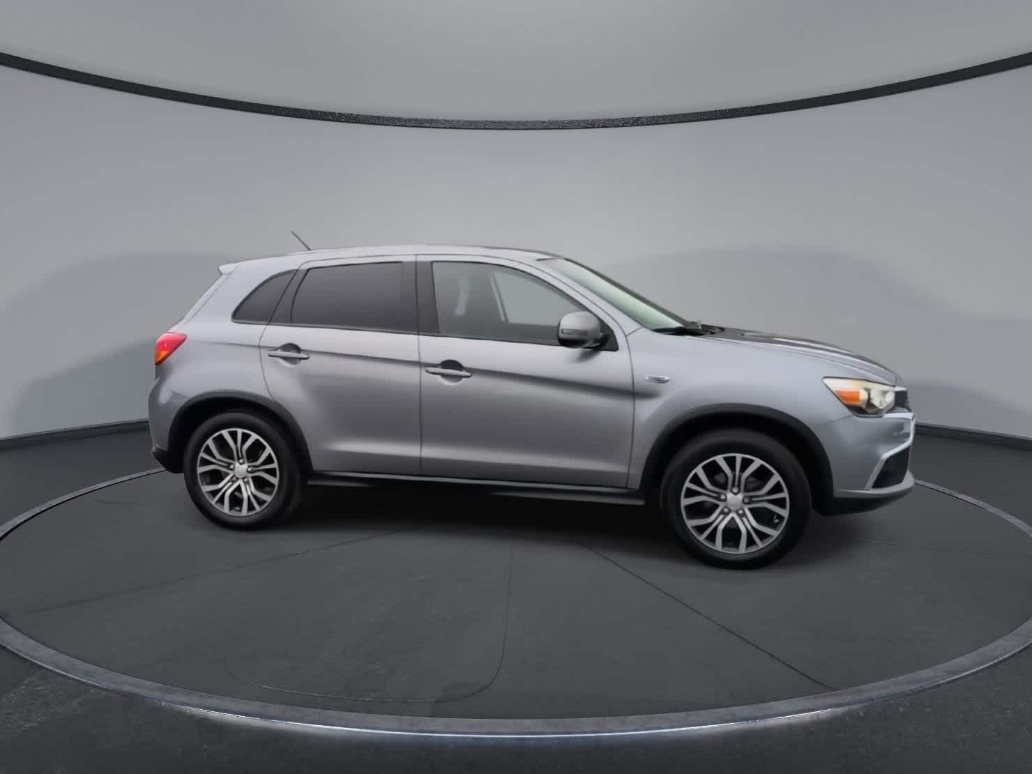 Thumbnail: 2016 Mitsubishi Outlander Sport - 9