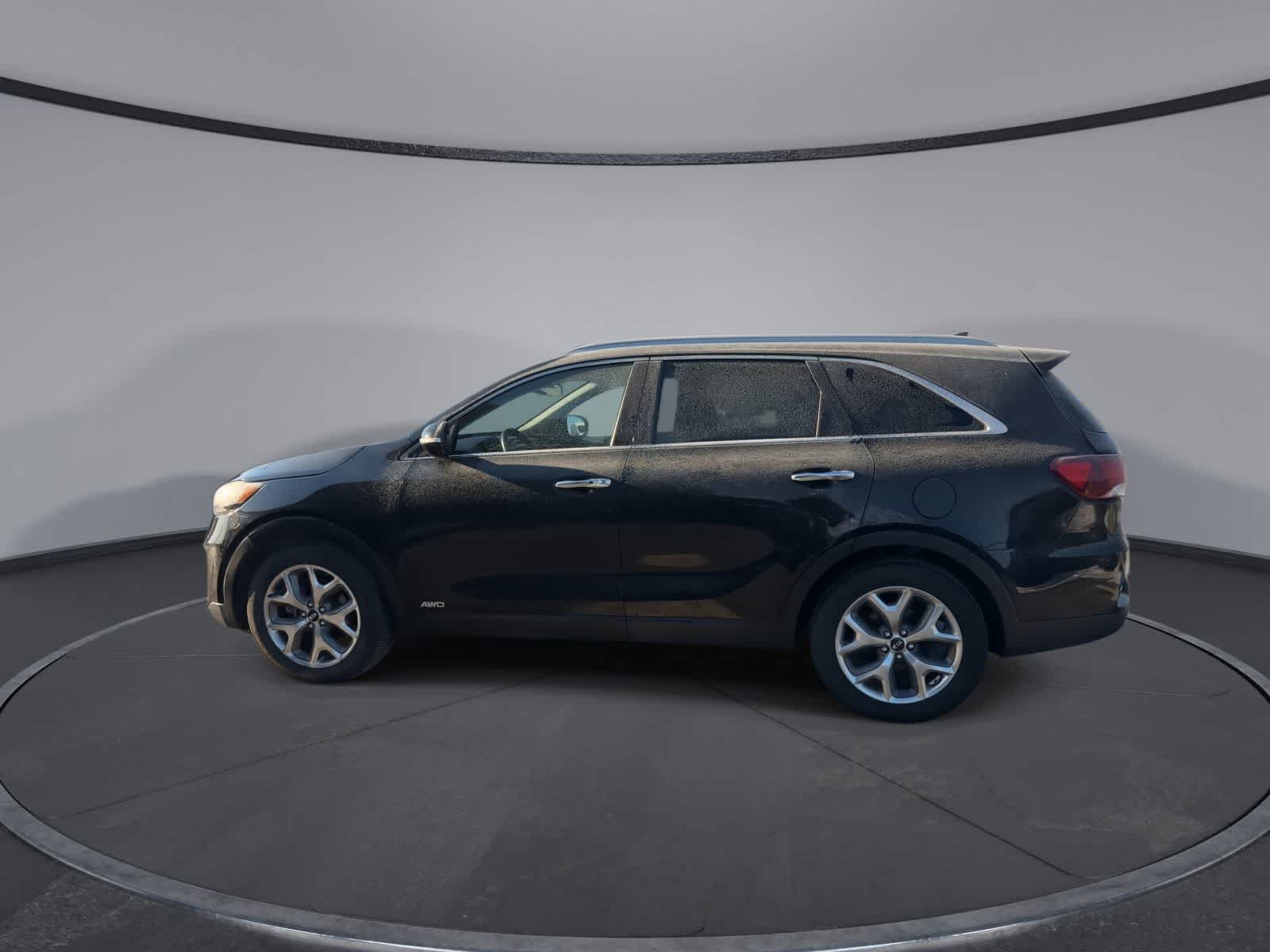 Thumbnail: 2019 Kia Sorento - 5