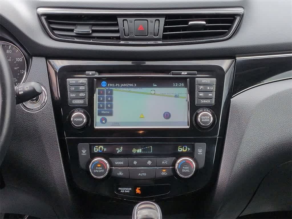 Thumbnail: 2017 Nissan Rogue Sport - 28