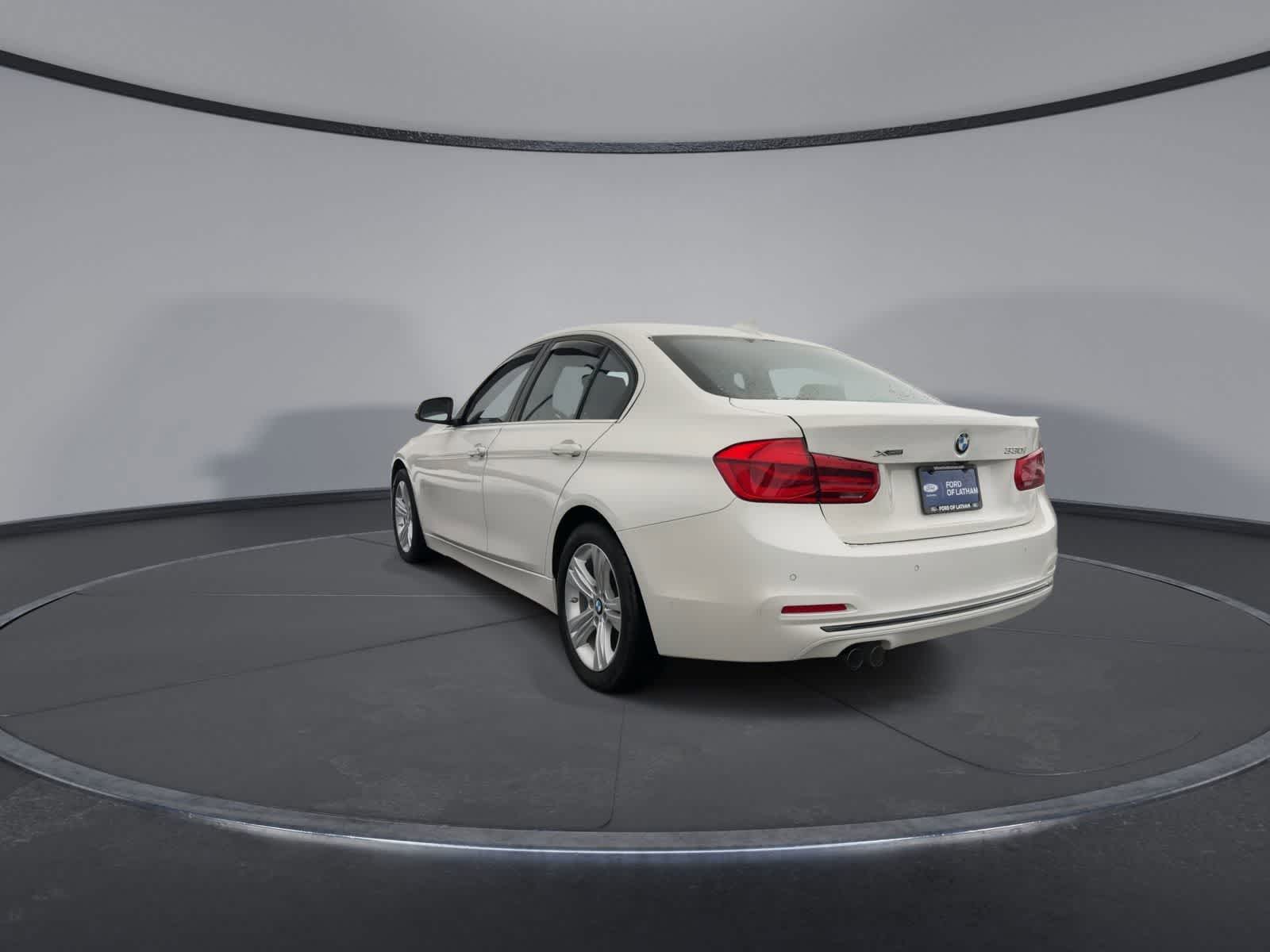 Thumbnail: 2018 BMW 3 Series - 6