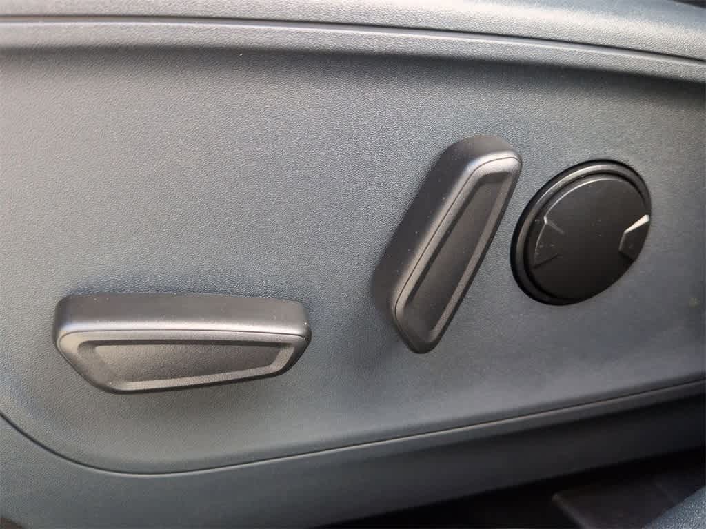 Thumbnail: 2025 Ford Maverick - 18