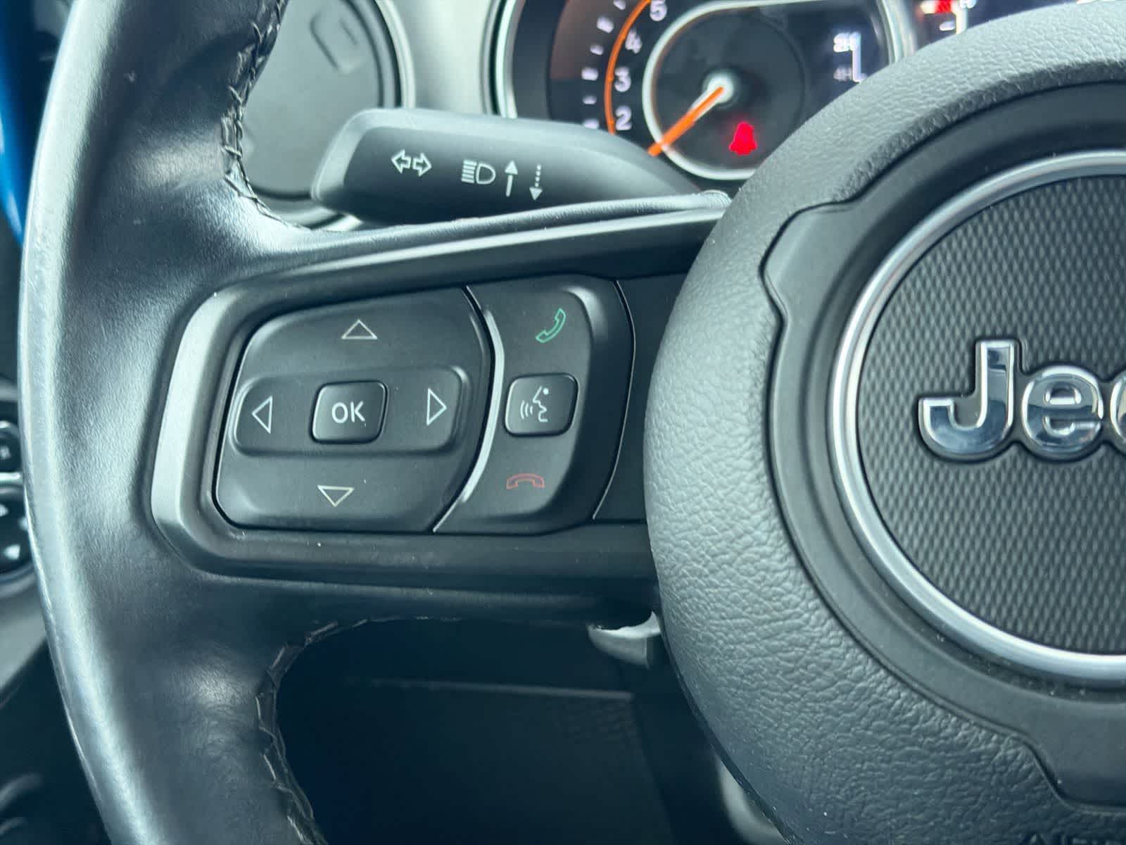 Thumbnail: 2021 Jeep Gladiator - 25