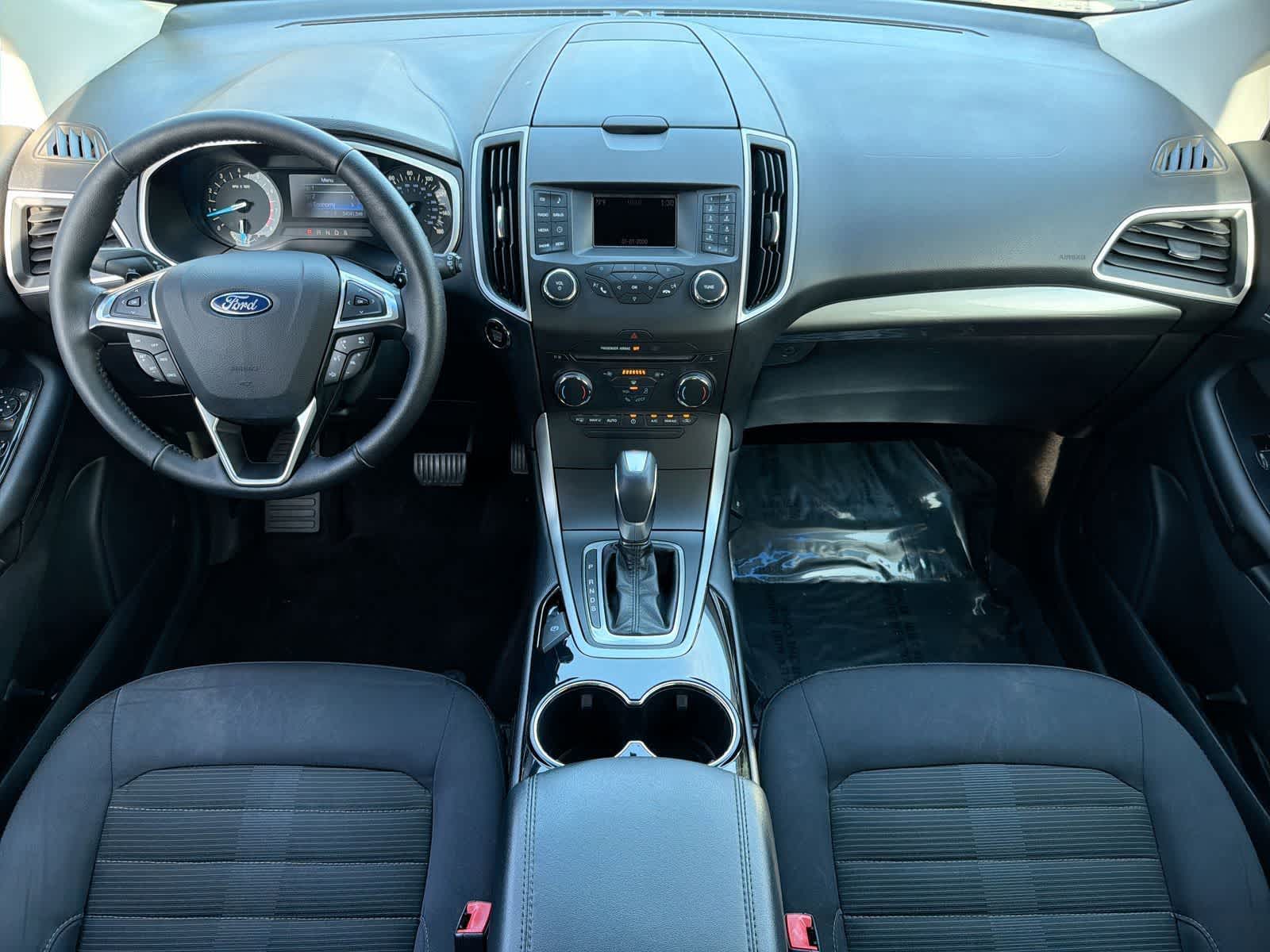 Thumbnail: 2016 Ford Edge - 16