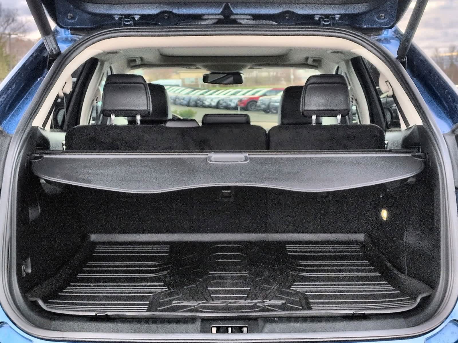 Thumbnail: 2022 Ford Edge - 36