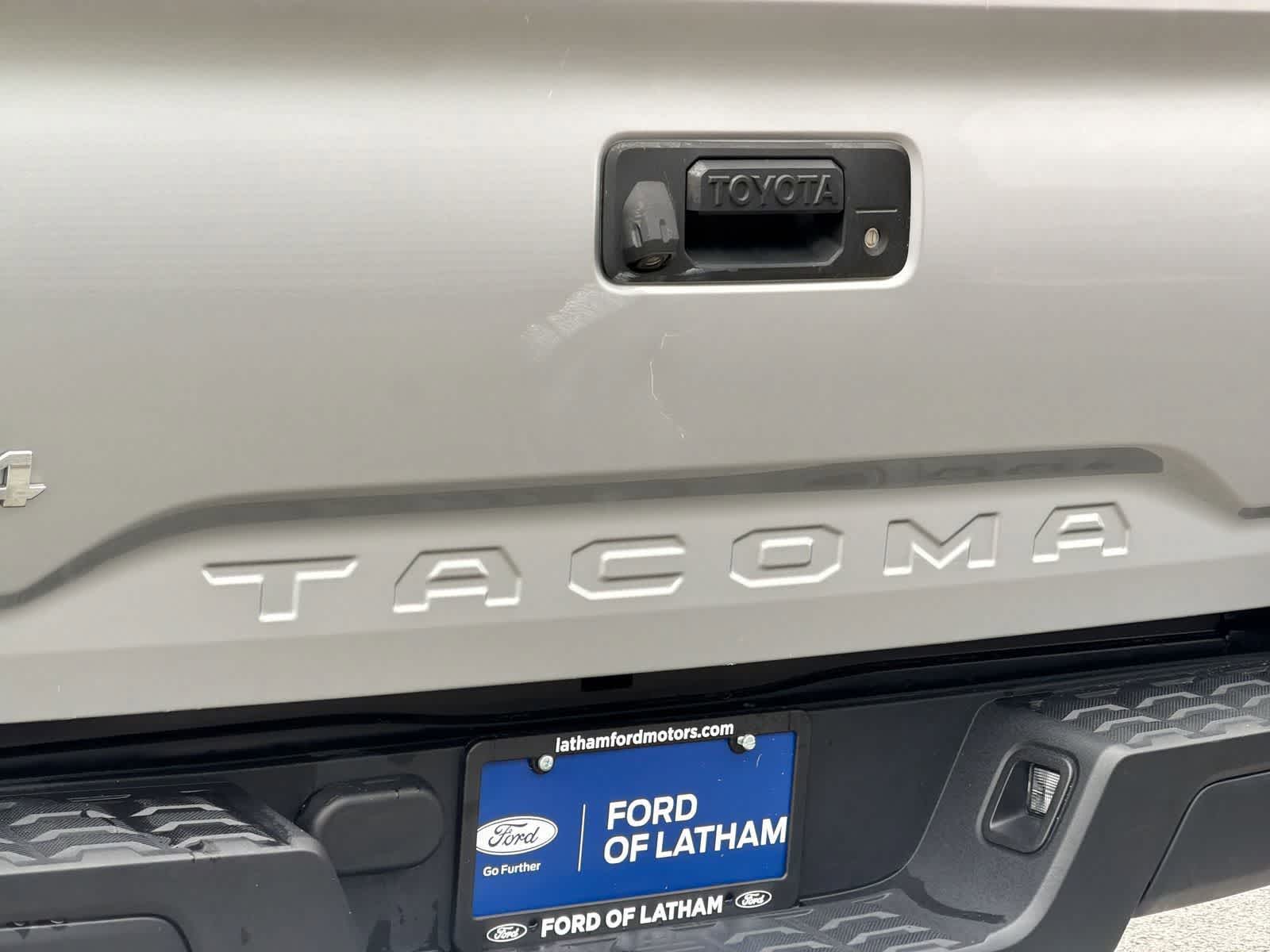 Thumbnail: 2020 Toyota Tacoma - 13
