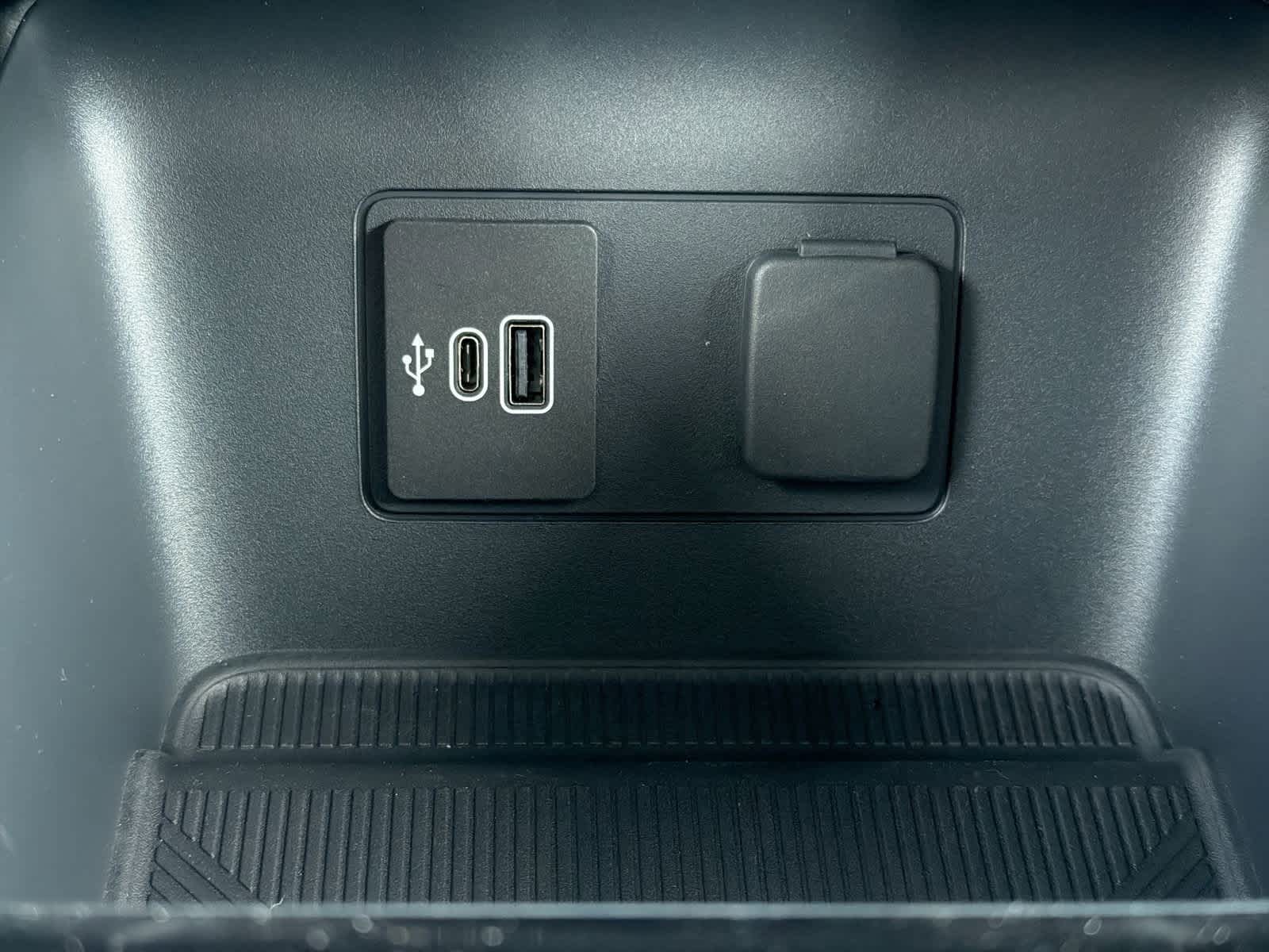 Thumbnail: 2026 Ford Explorer - 34