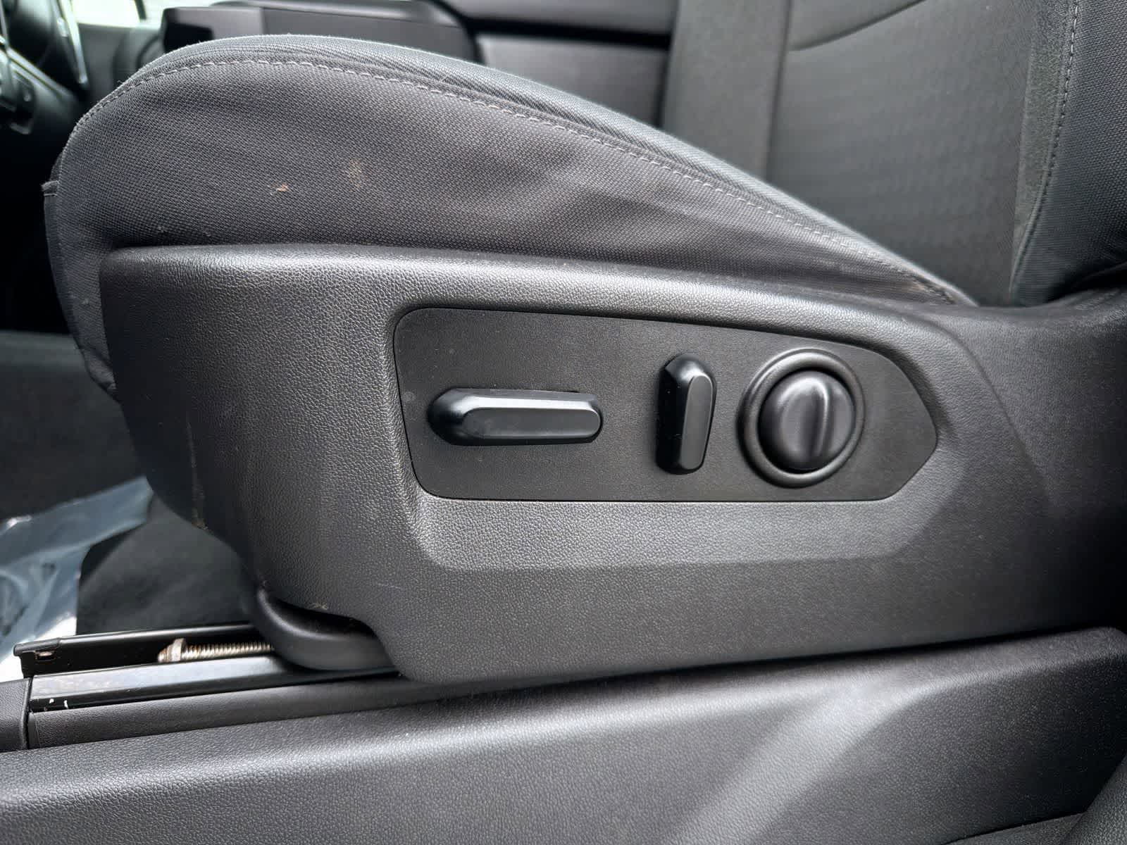 Thumbnail: 2019 Chevrolet Silverado 1500 - 18