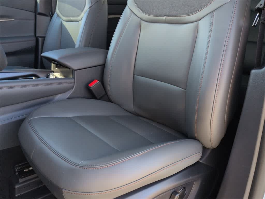 Thumbnail: 2025 Ford Explorer - 17