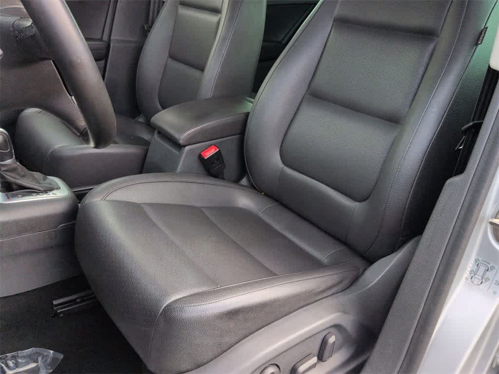 Thumbnail: 2016 Volkswagen Tiguan - 17
