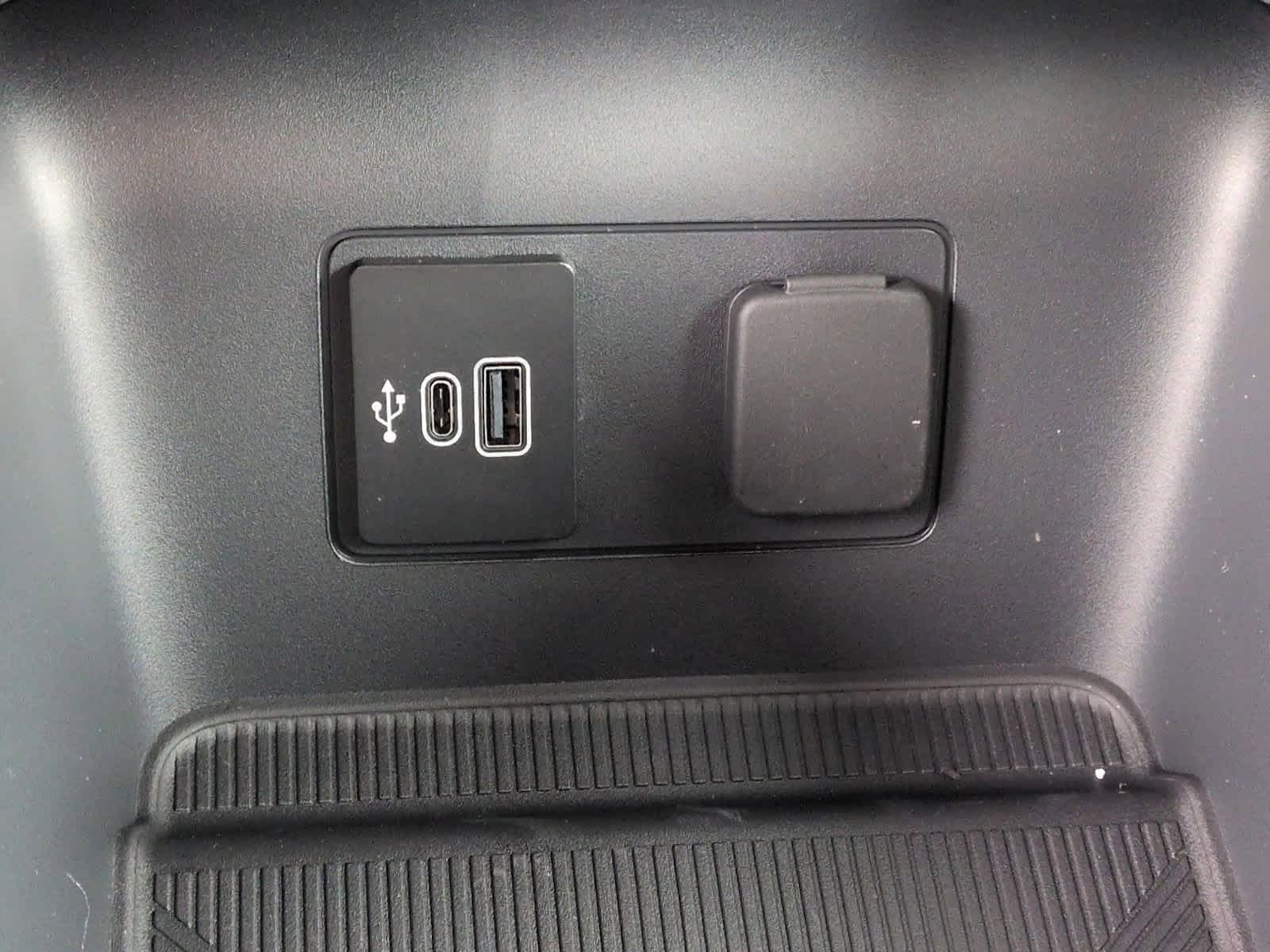 Thumbnail: 2026 Ford Explorer - 34